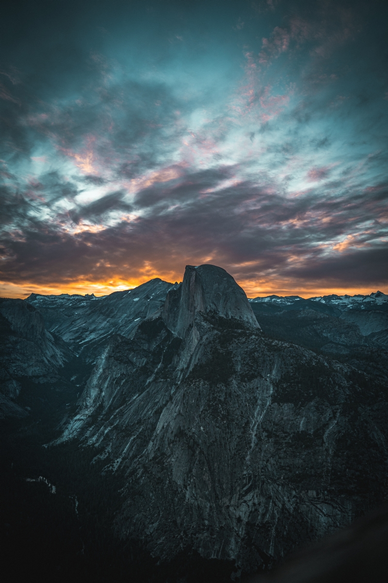 casey-horner-i4wulvZa7Mo-unsplash81c1.jpg 方案配图,色彩意境,黑色,