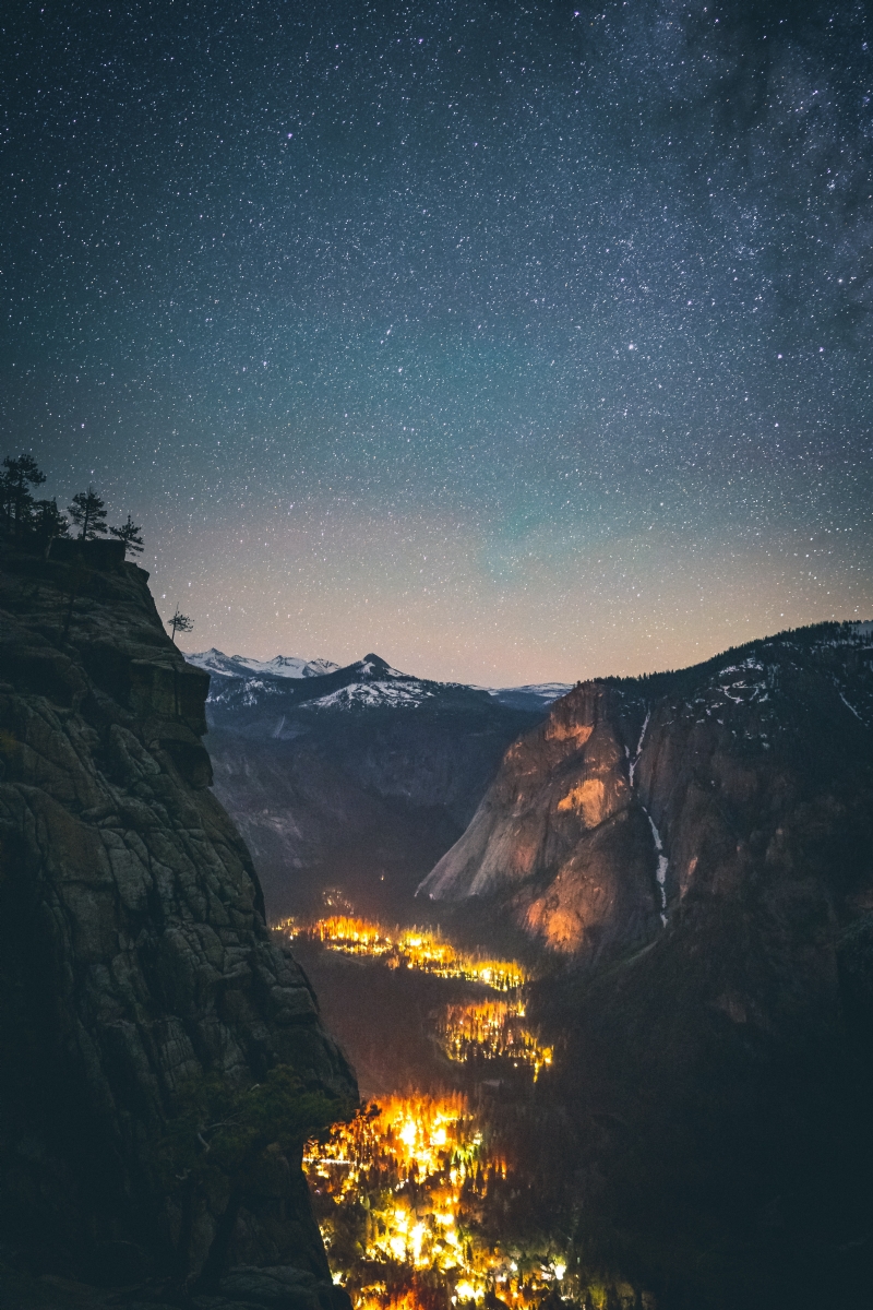 casey-horner-jeocxLdVJLM-unsplash3622.jpg 方案配图,色彩意境,黑色,