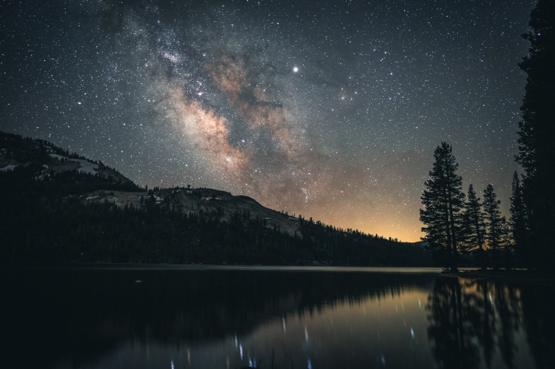 casey-horner-TfysP_PZaIU-unsplash2454.jpg 方案配图,色彩意境,黑色,