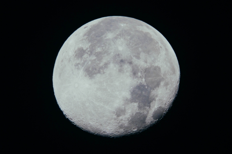 chuttersnap--_RVwMwFT5g-unsplash3a39.jpg 方案配图,色彩意境,黑色,