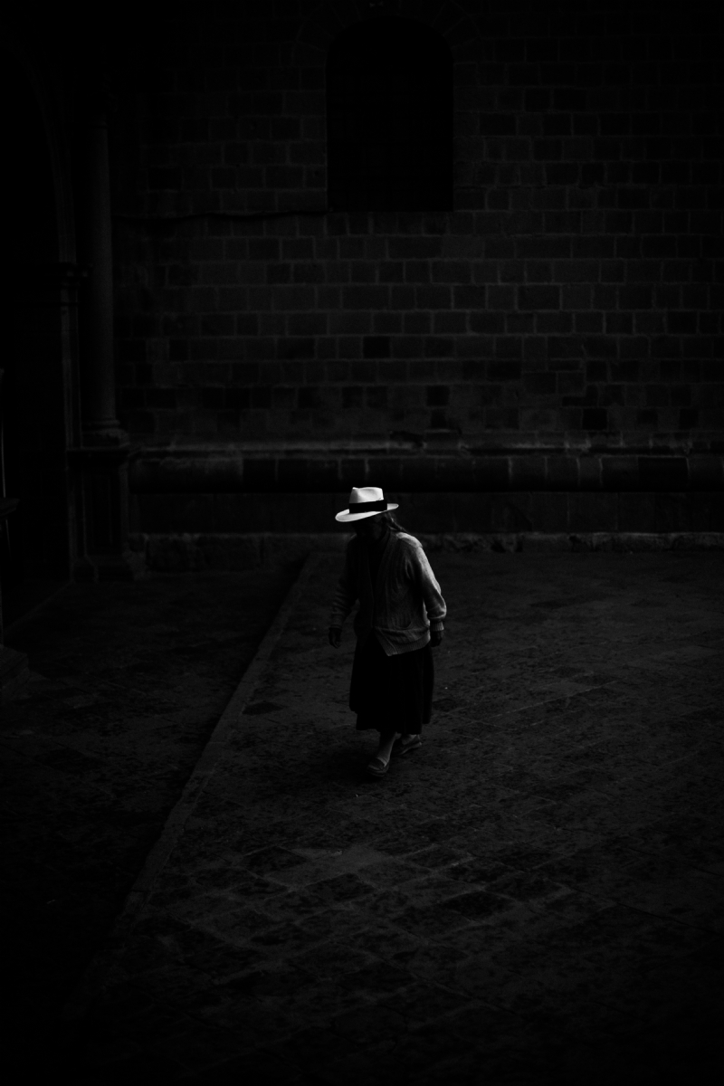 frans-hulet-ylDduvLR7nE-unsplash5aaf.jpg 方案配图,色彩意境,黑色,