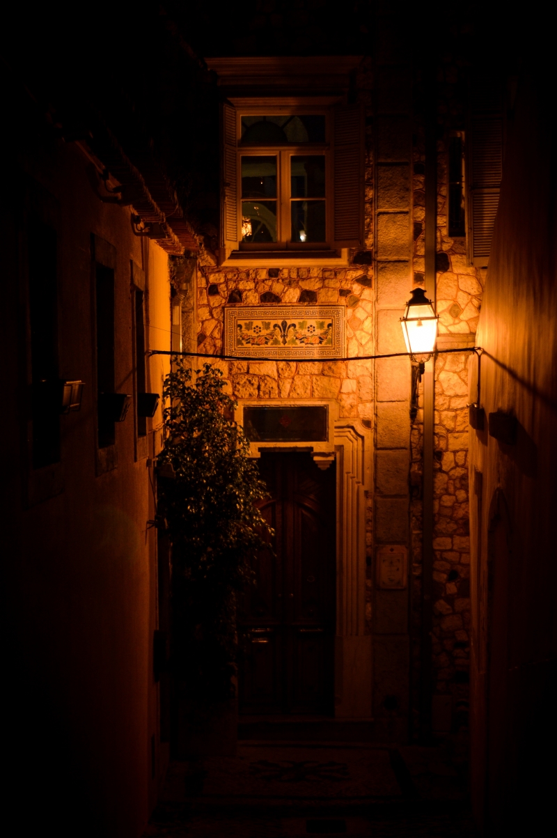 rui-silvestre-L_1RQ187NPU-unsplash2c2d.jpg 方案配图,色彩意境,黑色,