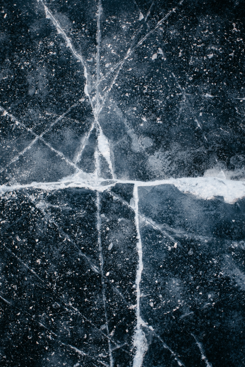 tom-barrett-dkv2CXSoVfs-unsplash4841.jpg 方案配图,色彩意境,黑色,