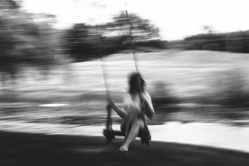 danielle-macinnes-Tcm3H_f9TZY-unsplash3ba8.jpg 方案配图,色彩意境,灰色,
