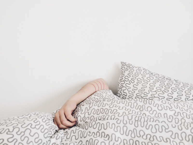 elizabeth-lies-PIQCA1ReSgU-unsplash3e15.jpg 方案配图,色彩意境,灰色,