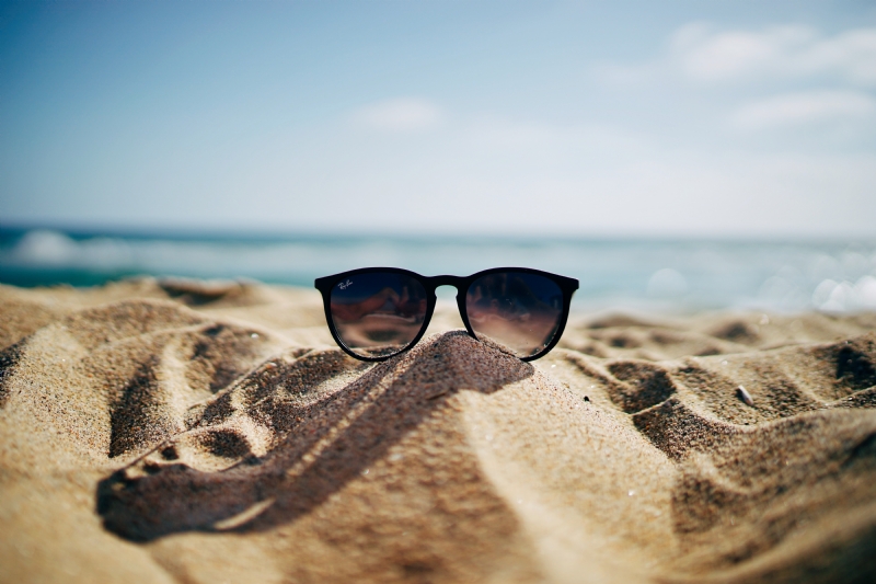 ethan-robertson-SYx3UCHZJlo-unsplash40ad.jpg 方案配图,色彩意境,灰色,