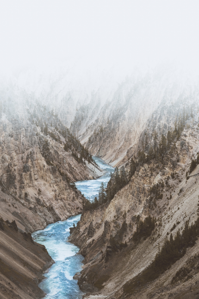 kimon-maritz-zMV7sqlJNow-unsplash5b92.jpg 方案配图,色彩意境,灰色,