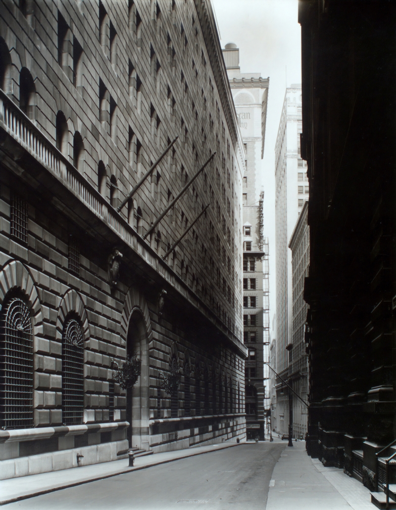 the-new-york-public-library-qSmRnhcUQHQ-unsplash106a.jpg 方案配图,色彩意境,灰色,