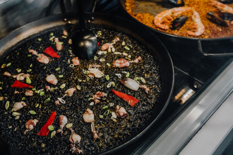 kaboompics_Paella.jpg 参考素材,灵感来源,色彩搭配,