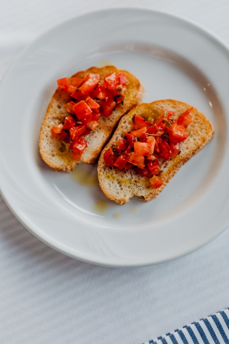 kaboompics_Bruschetta-2.jpg 参考素材,灵感来源,色彩搭配,