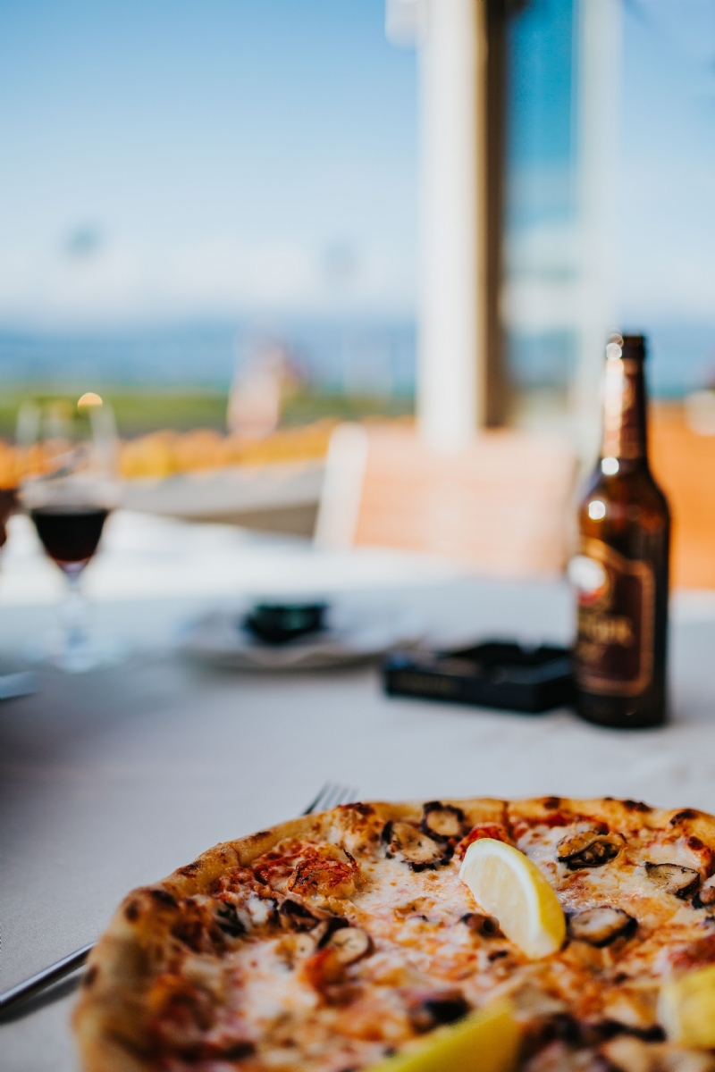 kaboompics_Seafood Pizza.jpg 参考素材,灵感来源,色彩搭配,