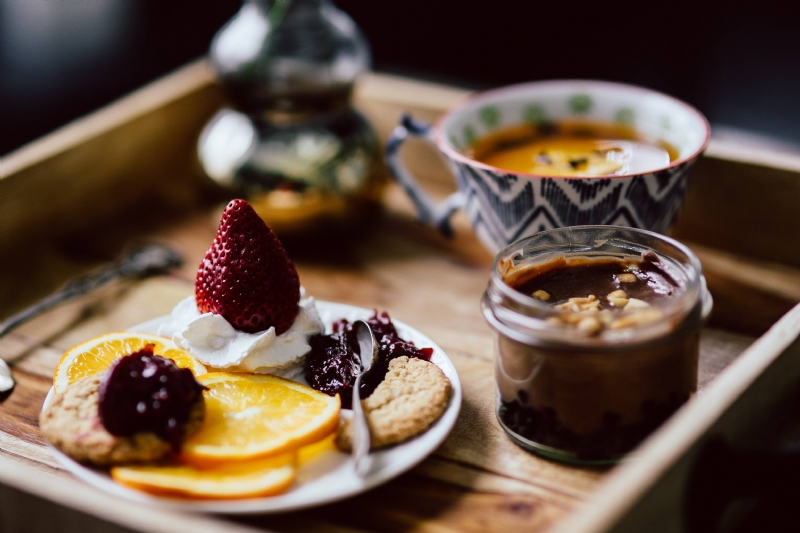 kaboompics_Strawberry with cream.jpg 参考素材,灵感来源,色彩搭配,