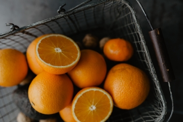 橙色 kaboompics_Fresh oranges-2.jpg