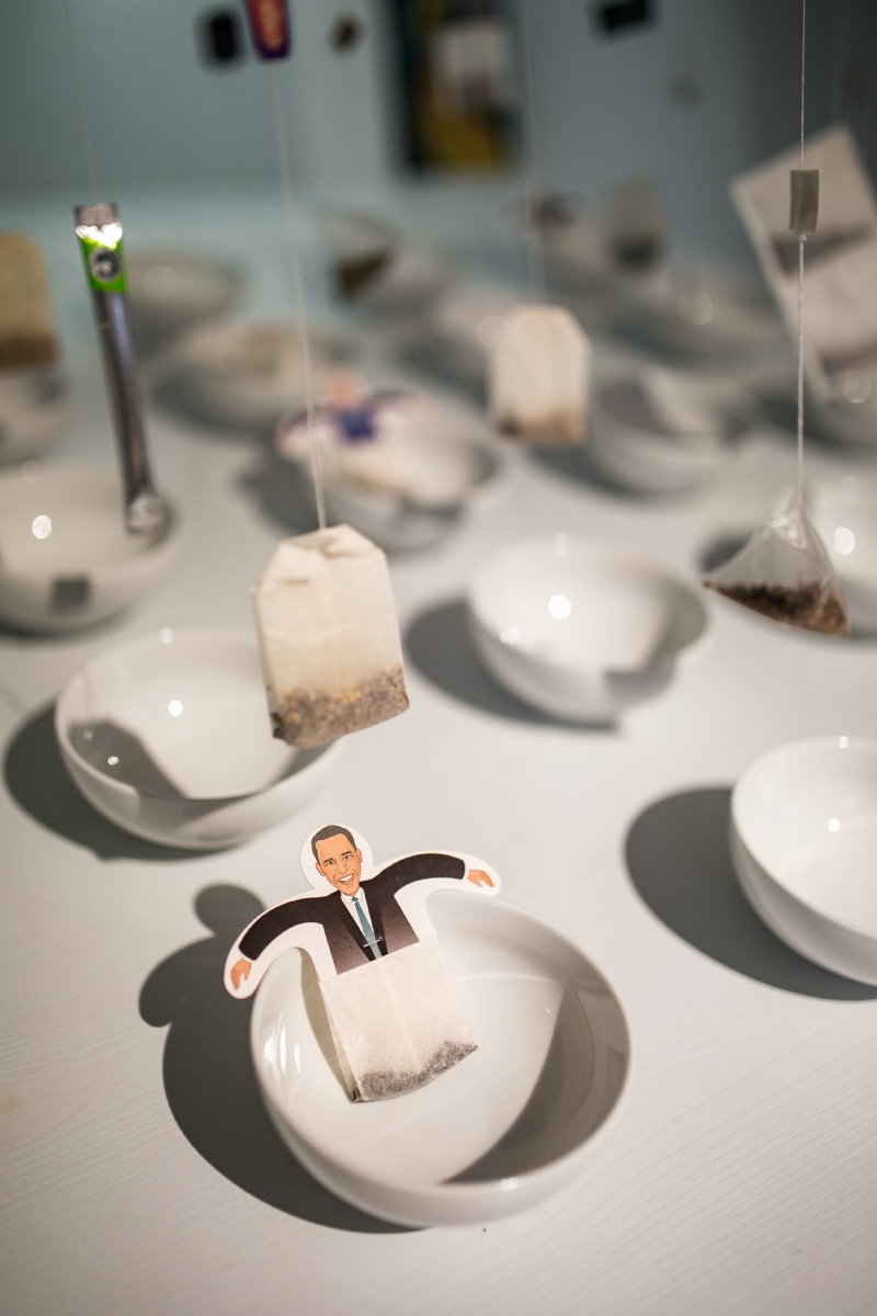 kaboompics_Funny tea bags and little white cups.jpg 方案配图,色彩意境,白色,