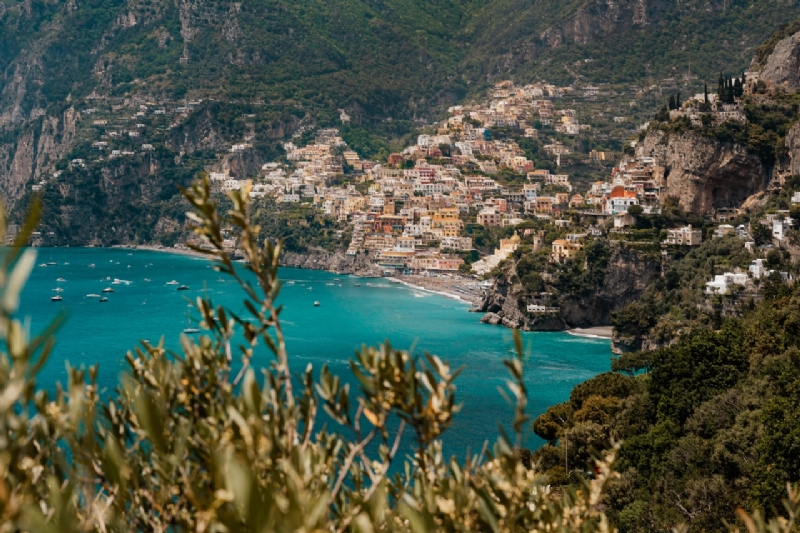 kaboompics_Colourful houses in the town of Positano, Amalfi Cost, Italy-2.jpg 方案配图,色彩意境,蓝色,