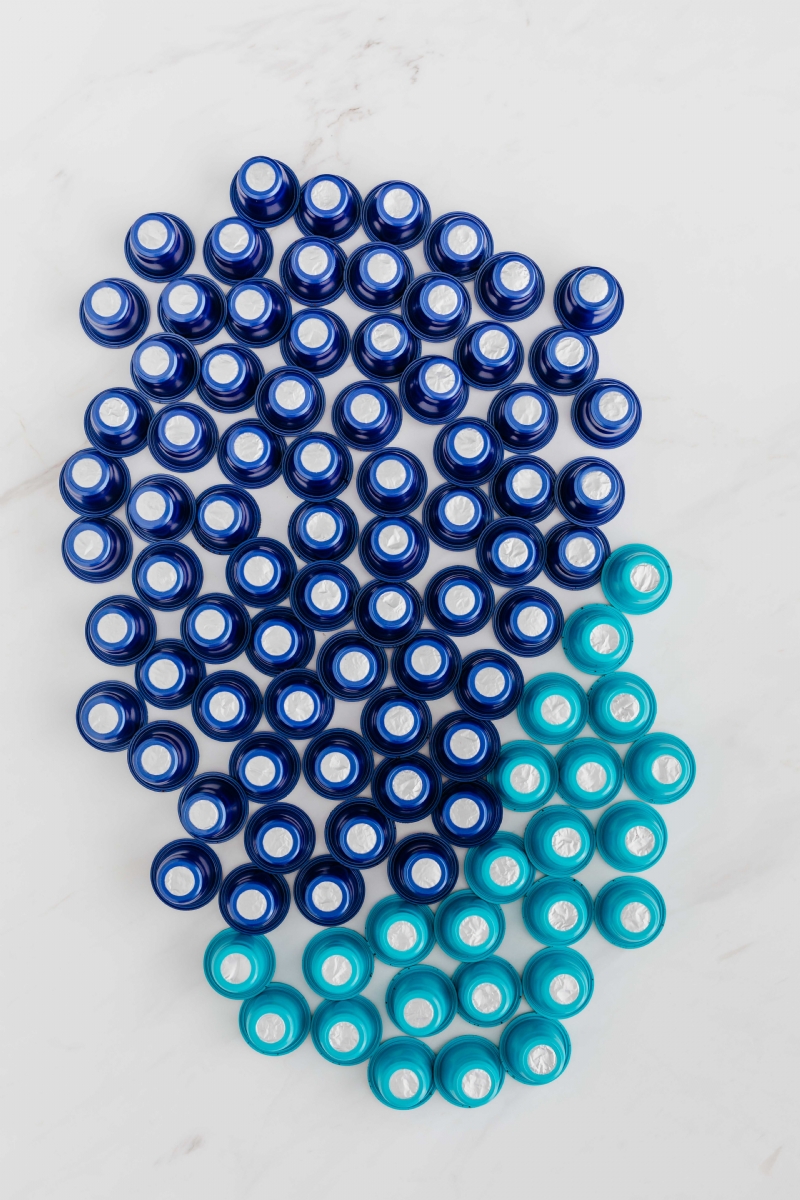 kaboompics_Starbucks Coffee Capsules For Nespresso - Guatemala Antigua & Fairtrade Roast.jpg 方案配图,色彩意境,蓝色,