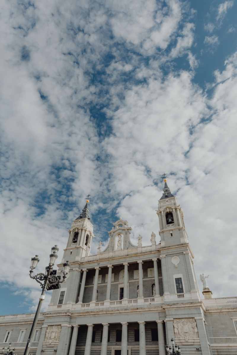 kaboompics_Cathedral of Almudena in Madrid, Spain-2.jpg 建筑参考,公共建筑,宗教,