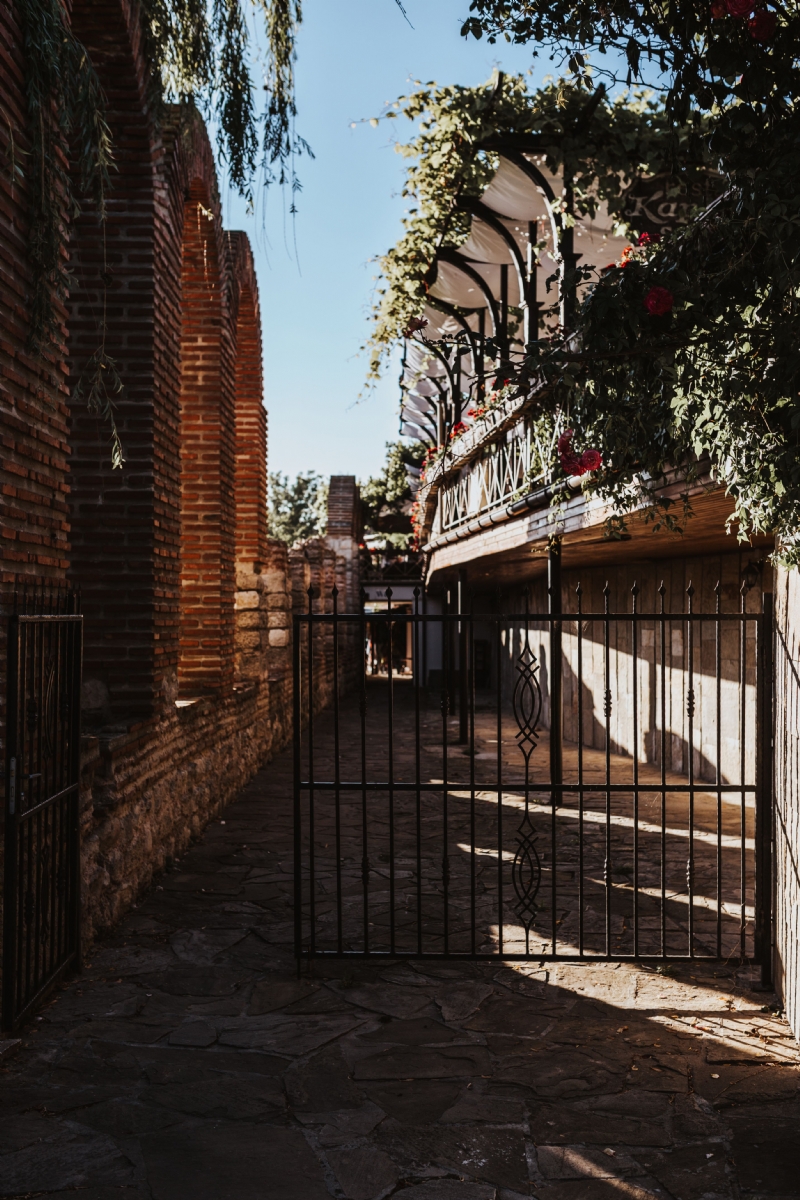 kaboompics_Building in old town of Nessebar, Bulgaria.jpg 建筑参考,局部元素,外墙,