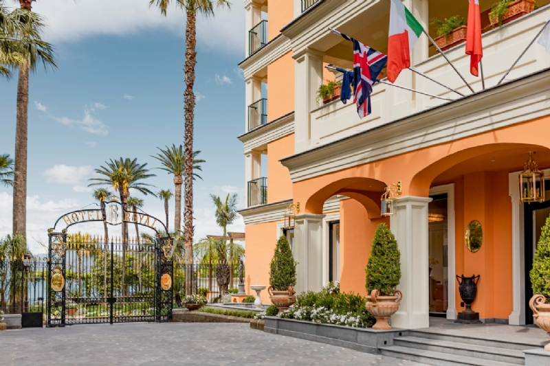 kaboompics_Grand Hotel Royal, Sorrento, Italy-2.jpg 建筑参考,局部元素,外墙,