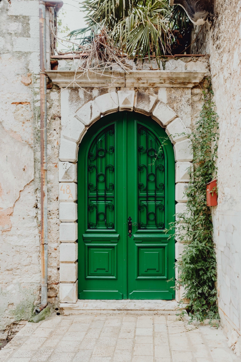 kaboompics_Green door of an old building in Rovinj, Croatia.jpg 建筑参考,局部元素,外墙,