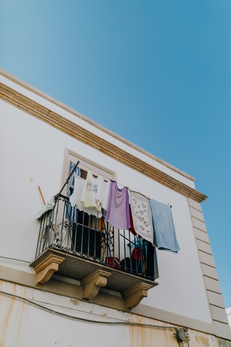 kaboompics_Laundry dries on the balcony.jpg 建筑参考,局部元素,外墙,