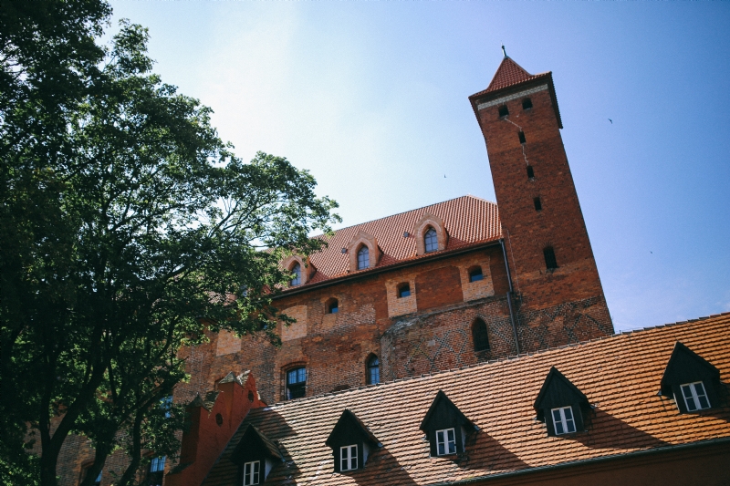 kaboompics_Old brick castle with glass roof.jpg 建筑参考,局部元素,外墙,