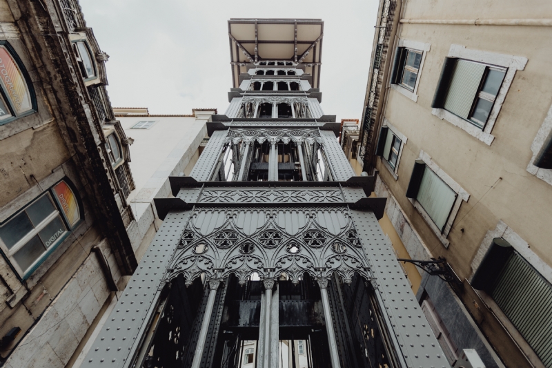 kaboompics_View of the historic elevator of Lisbon in Portugal.jpg 建筑参考,局部元素,外墙,