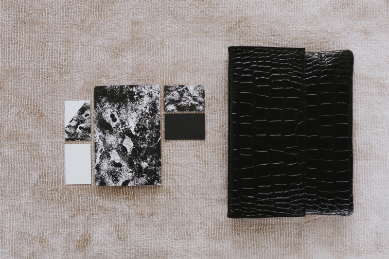 kaboompics_Black & white mockup business brand template.jpg 方案配图,色彩意境,黑色,