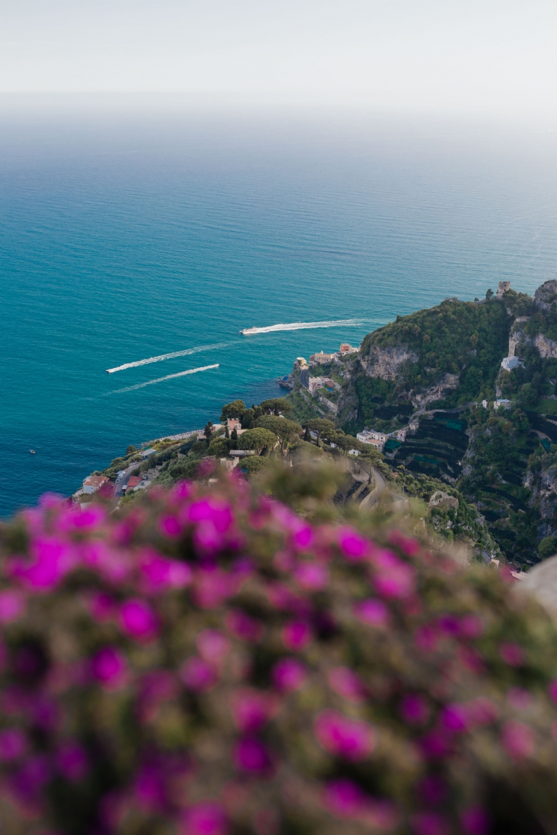 kaboompics_Amalfi Coast looking from Ravello.jpg 方案配图,色彩意境,蓝色,