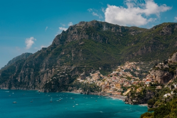 色彩意境 kaboompics_Colourful houses in the town of Positano, Amalfi Cost, Italy.jpg