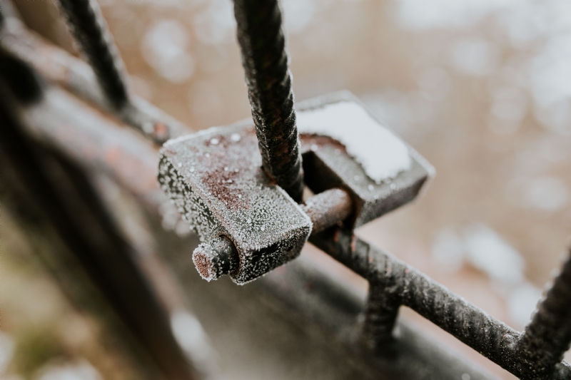 kaboompics_Close-up of a padlock.jpg 方案配图,格调渲染,唯美梦幻,
