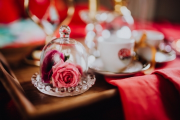 浪漫 kaboompics_Valentine's Day Breakfast in Bed.jpg