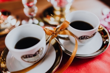 浪漫 kaboompics_Valentine's Day Breakfast in Bed_ Coffee.jpg