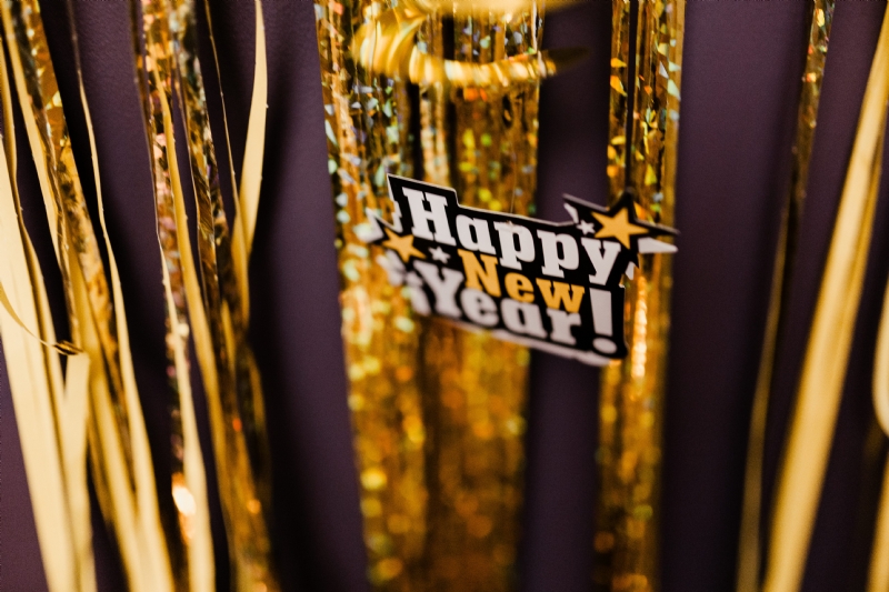 kaboompics_New Year's Eve party - shiny golden decorations.jpg 方案配图,格调渲染,奢华,