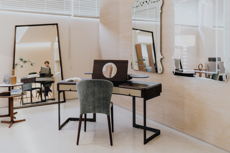 kaboompics_Dressing and mirrors on a walls.jpg 软装单品,座具,餐椅,